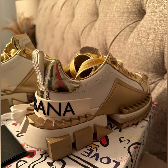 DOLCE & GABBANA Sneakers WHITE AND GOLD SUPER QUEEN LEATHER WOMEN'S SHOES - Picture 2 of 7